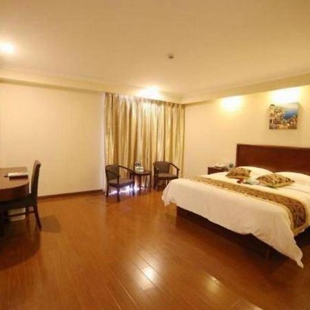 Greentree Inn Suzhou Industrial Zone Yangcheng Lake Weiting Mong Kok Express Hotel Suzhou (Jiangsu) Exterior foto
